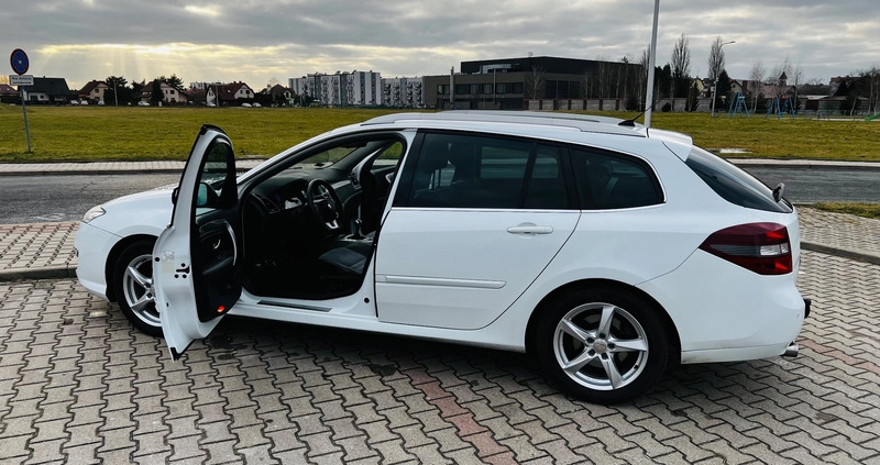 Renault Laguna cena 26000 przebieg: 242005, rok produkcji 2011 z Wrocław małe 172